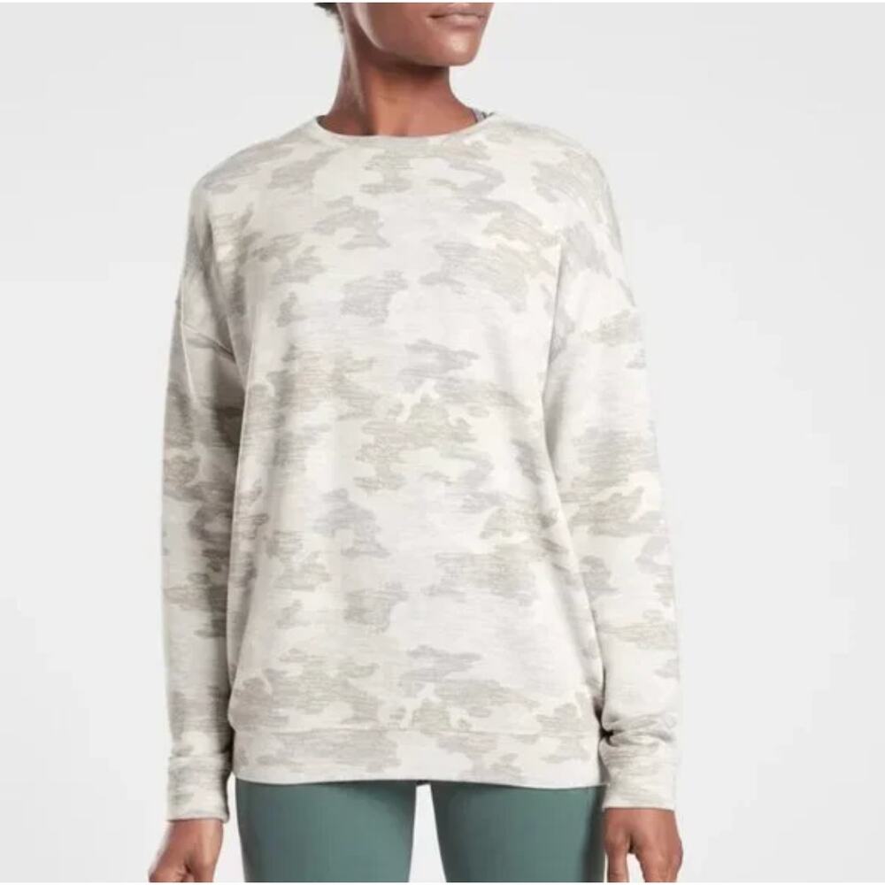 Athleta Pure Luxe Sweatshirt Fleece Pullover Crew Neck Camo Soft Gray Size Small